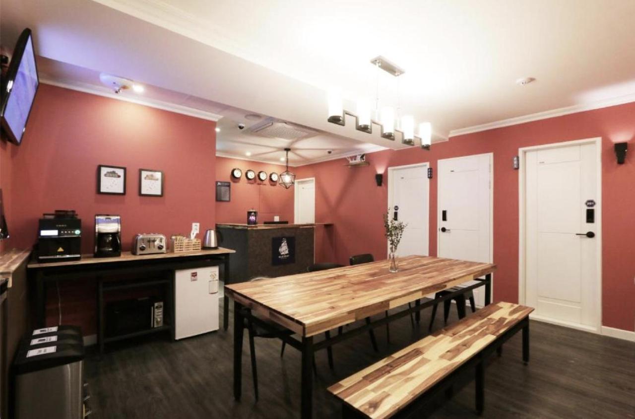Blueboat Hostel Jeonju Ngoại thất bức ảnh