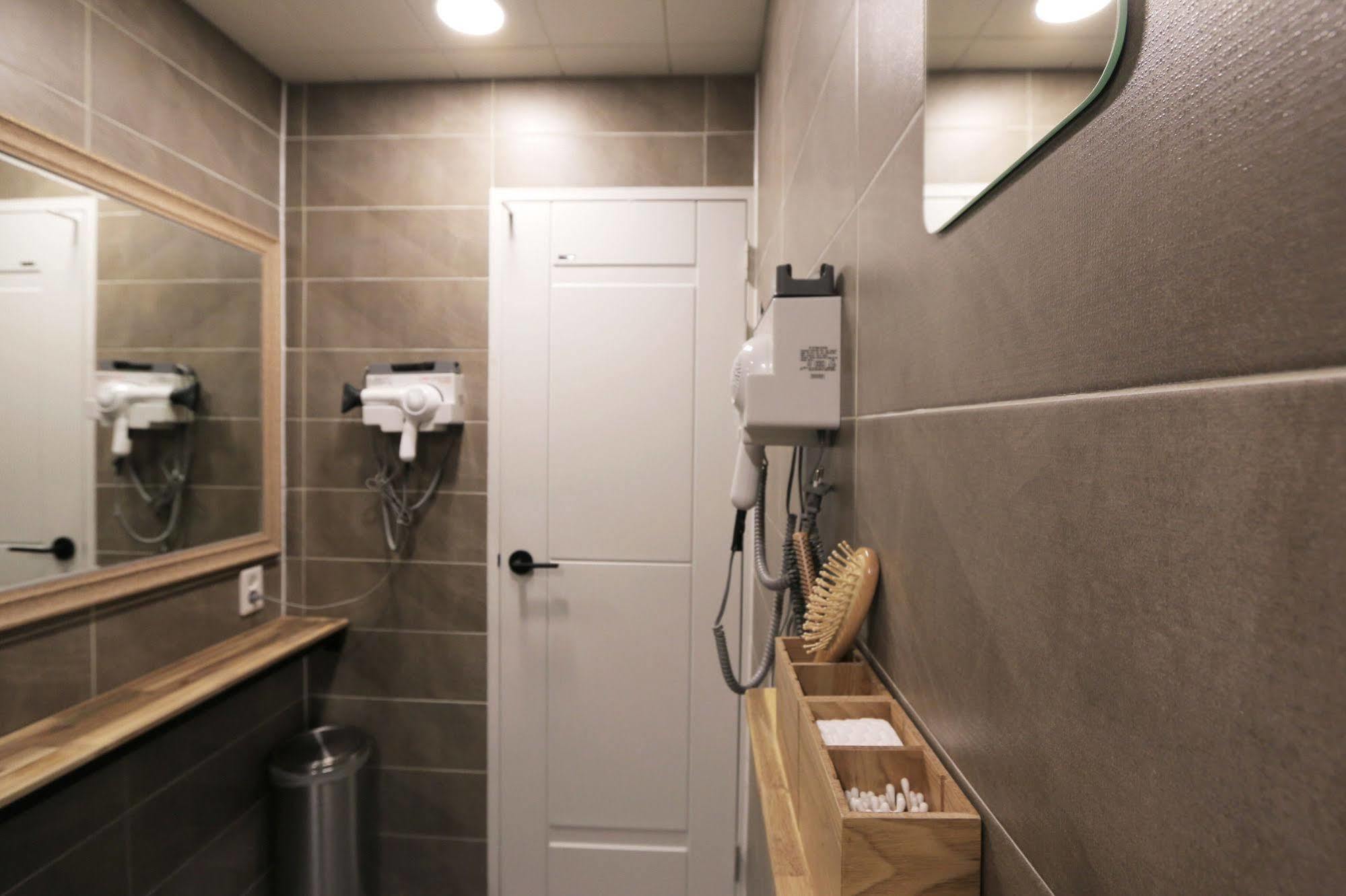 Blueboat Hostel Jeonju Ngoại thất bức ảnh